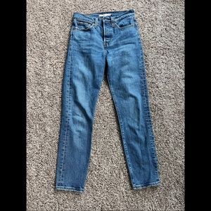 Levi’s high waisted straight leg, wedgie fit. Medium Wash. Size 24.